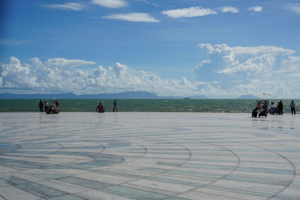 Sweeping seaside plaza